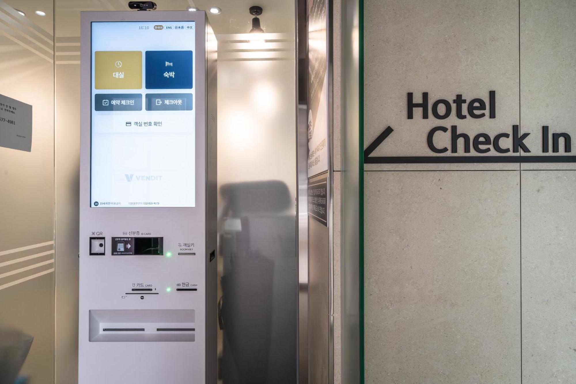 Bluebird Hotel Incheon Exterior foto