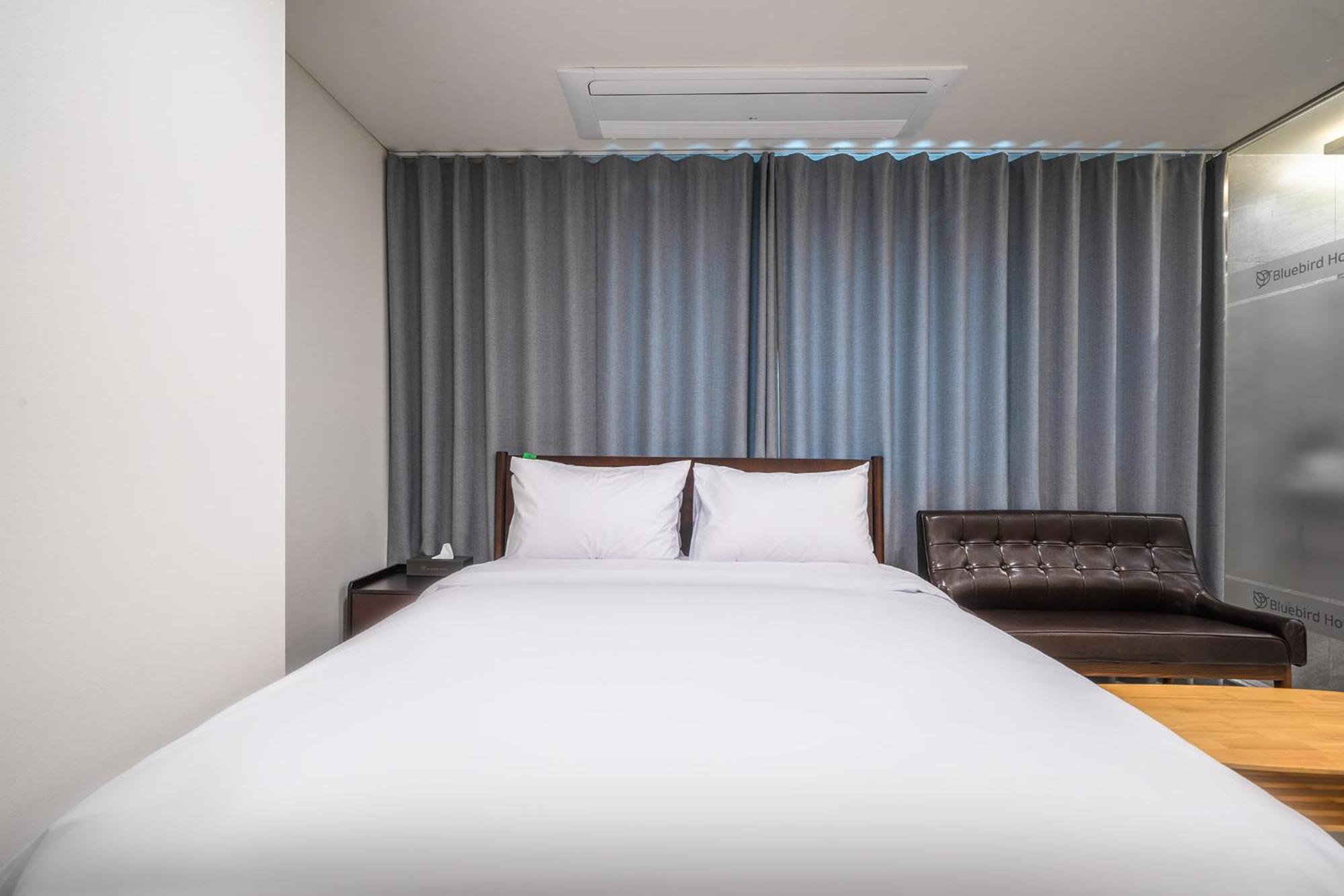 Bluebird Hotel Incheon Exterior foto